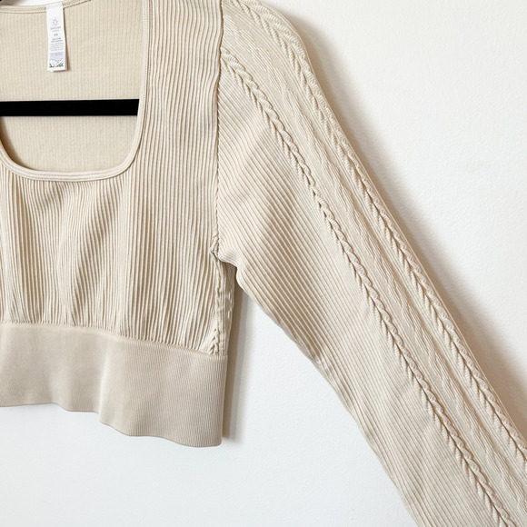 OFFLINE Aerie Seamless Cable Square Neck T-Shirt Stretch Womens Medium Soft Oat - Picture 6 of 13